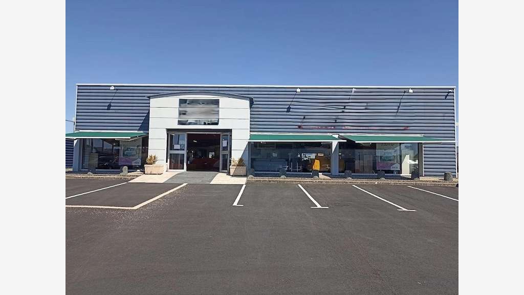 Loue local commercial 677m² empl N°1 Saint Brévin