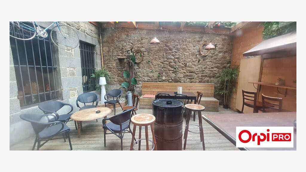 A louer local  61m² avec terrasse St-Brieuc centre