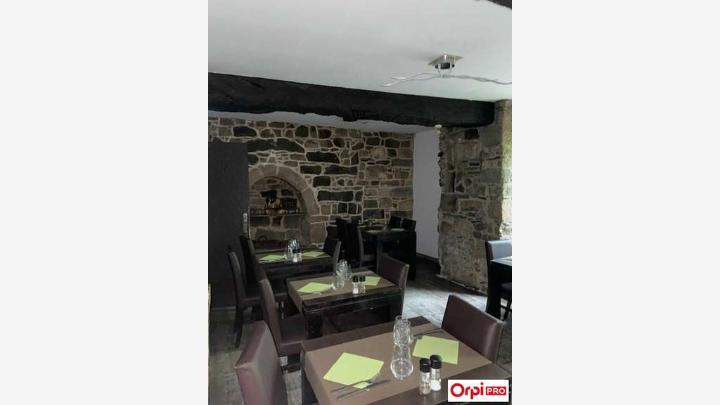 A louer local  61m² avec terrasse St-Brieuc centre
