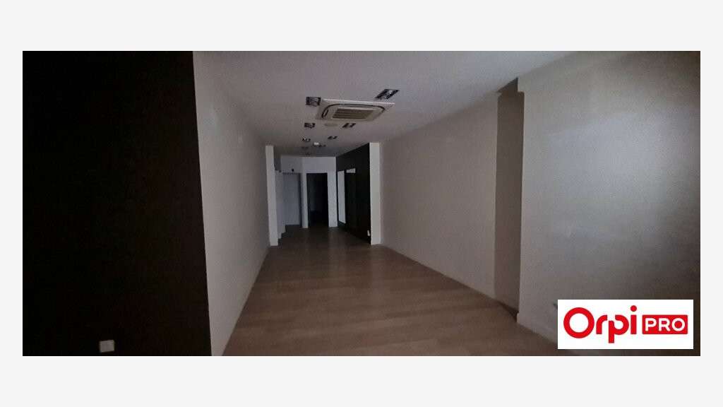 A louer local commercial 108m² en centre St Brieuc