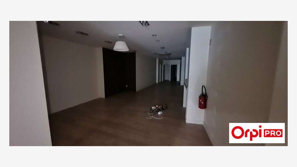 A louer local commercial 108m² en centre St Brieuc
