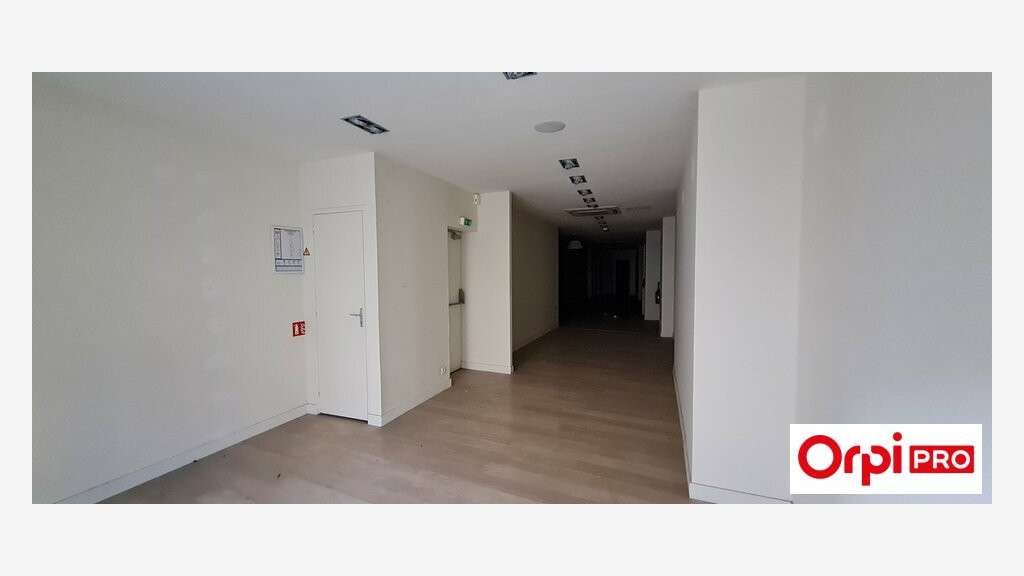 A louer local commercial 108m² en centre St Brieuc