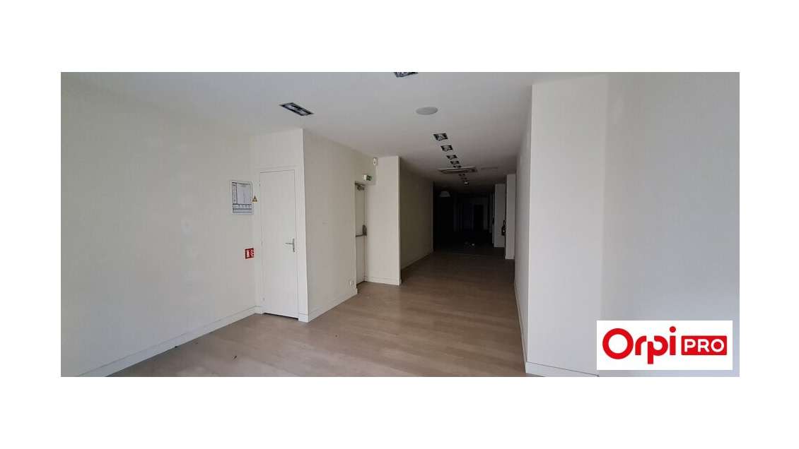 A louer local commercial 108m² en centre St Brieuc