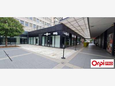 Loue local 143m² centre cial Saint-Brieuc centre