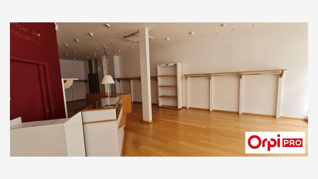 A louer local commercial 145m² centre St-Brieuc