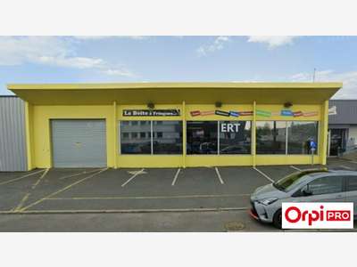 A louer local 755m² ZA Saint-Brieuc proche RN12