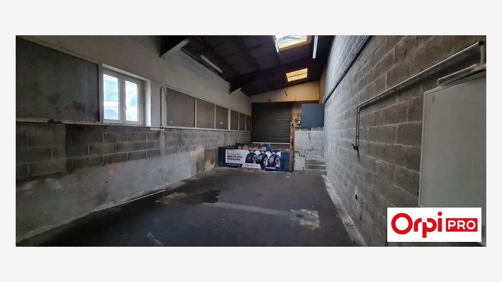 A louer local 755m² ZA Saint-Brieuc proche RN12