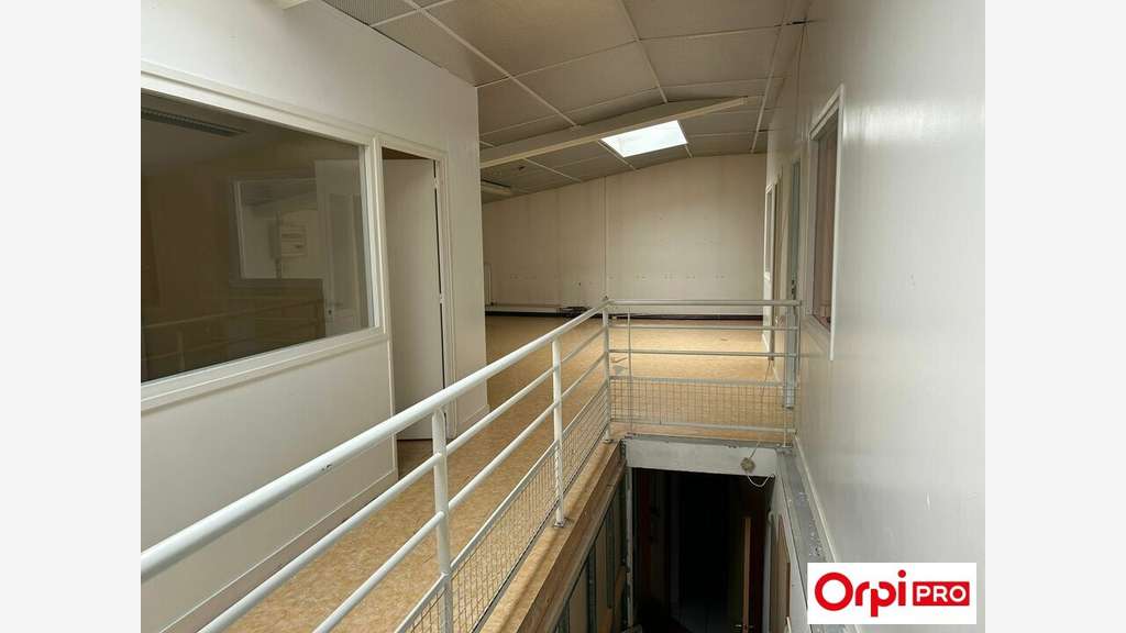 A louer local 755m² ZA Saint-Brieuc proche RN12