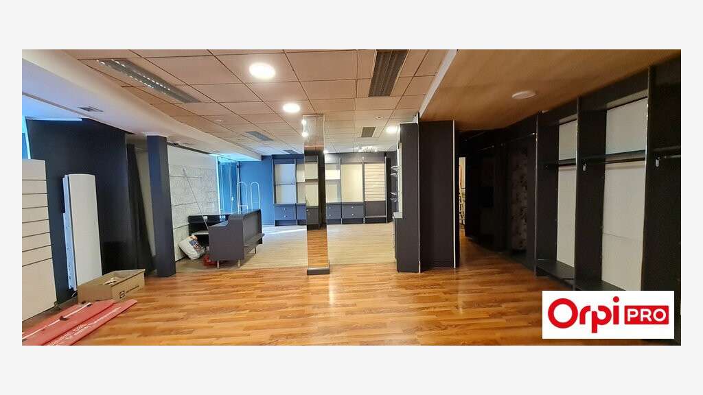 A louer local commercial 90m² Saint-Brieuc centre