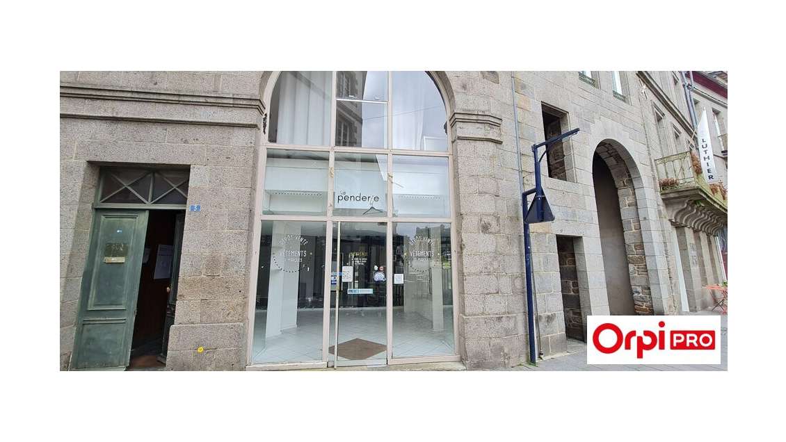 A LOUER : LOCAL COMMERCIAL CENTRE VILLE 100M²