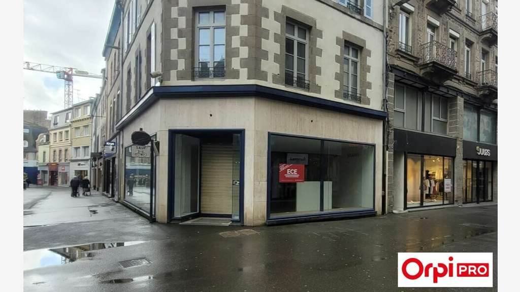 Loue local commercial d'angle 154m² Saint-Brieuc