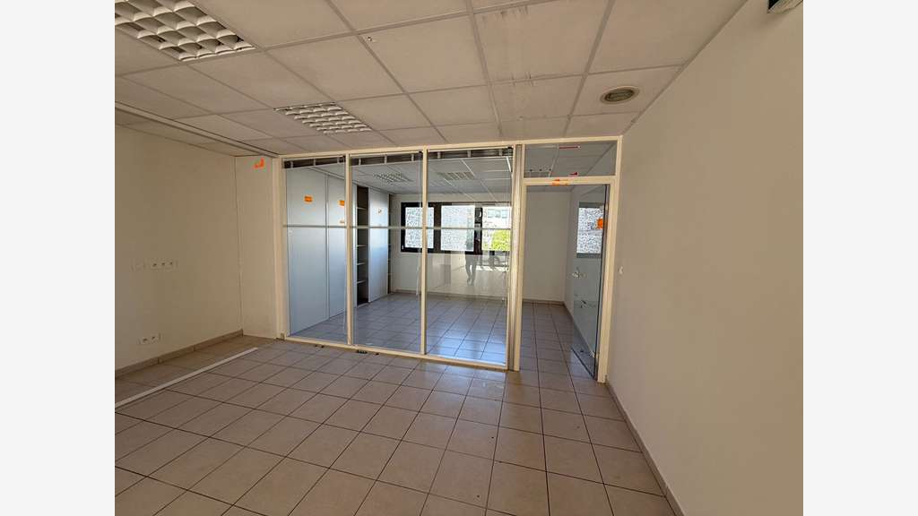 A louer local commercial 80m² à Saint Brieuc