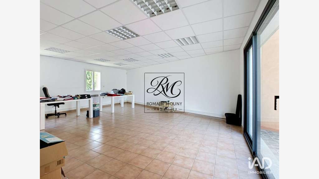 A louer bureaux de 147m² lumineux à Saint-Cannat