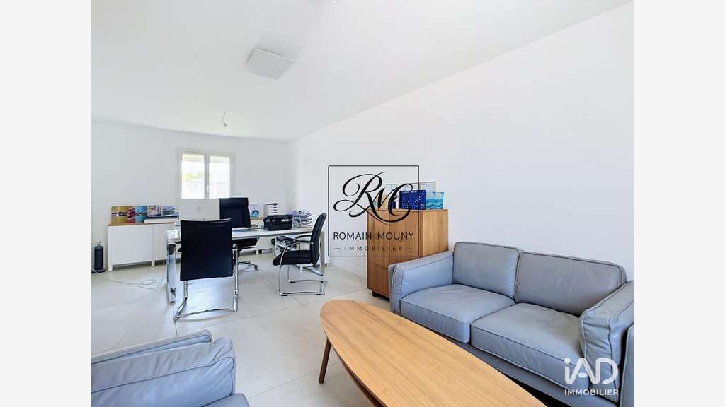 A louer bureaux de 147m² lumineux à Saint-Cannat