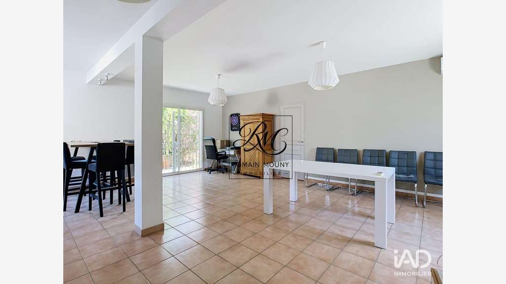 A louer bureaux de 147m² lumineux à Saint-Cannat