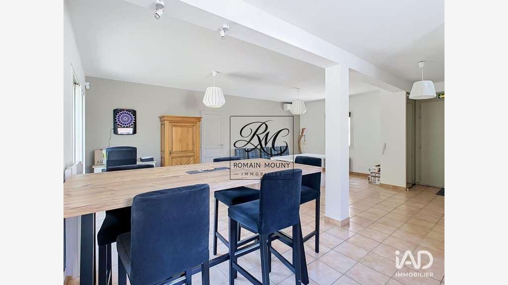 A louer bureaux de 147m² lumineux à Saint-Cannat