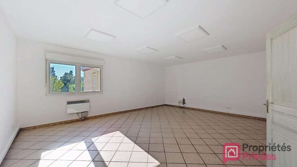 Location bureaux de 150m² à Saint Chamas