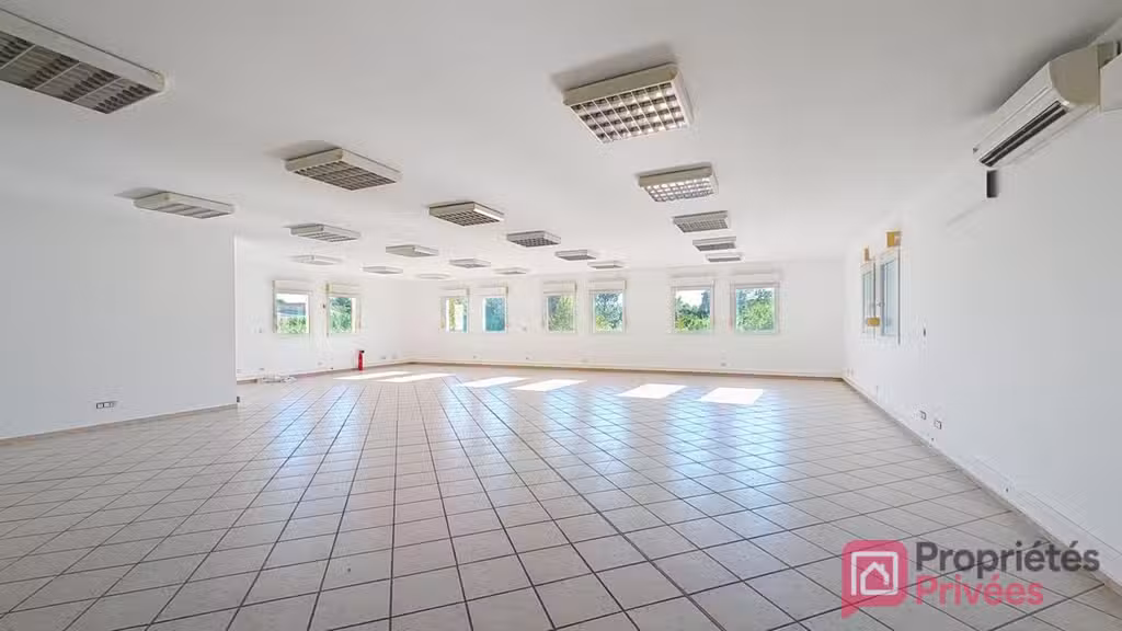 Location bureaux de 150m² à Saint Chamas