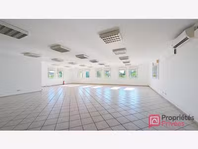 Location bureaux de 150m² à Saint Chamas