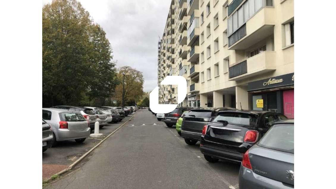 A louer Local commercial 140m² Saint cloud