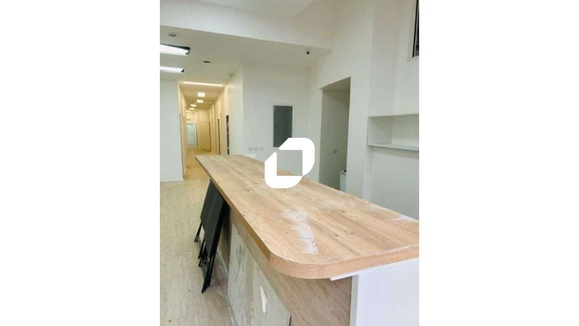 A louer Local commercial 250m² Saint cloud