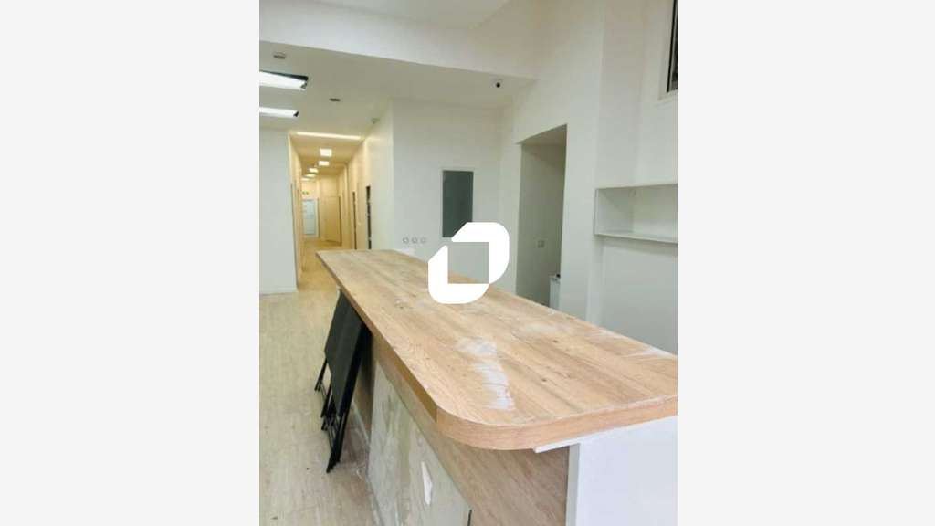 A louer Local commercial 250m² Saint cloud