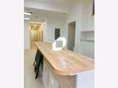 A louer Local commercial 250m² Saint cloud