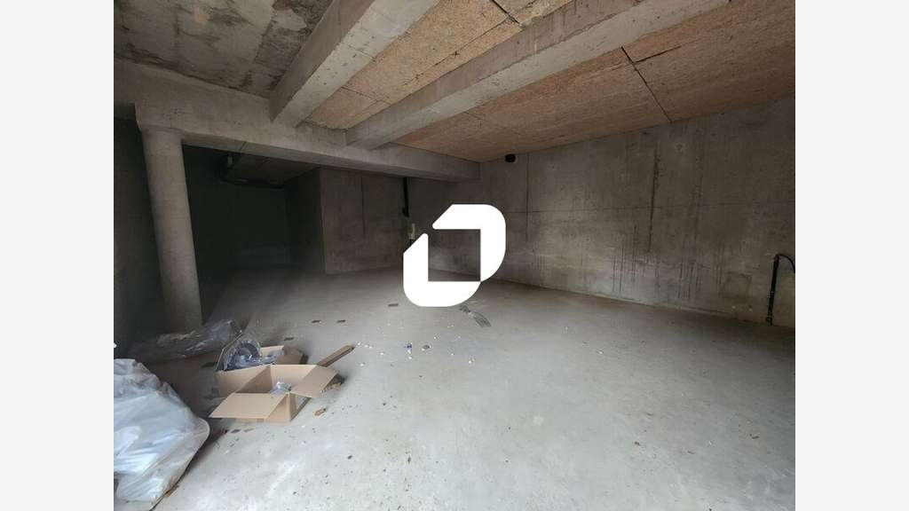 A louer Local commercial 140m² Saint cyr l'ecole
