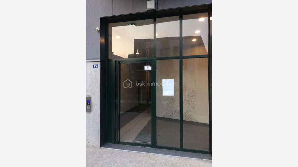 A louer local commercial de 118m² à Saint Denis