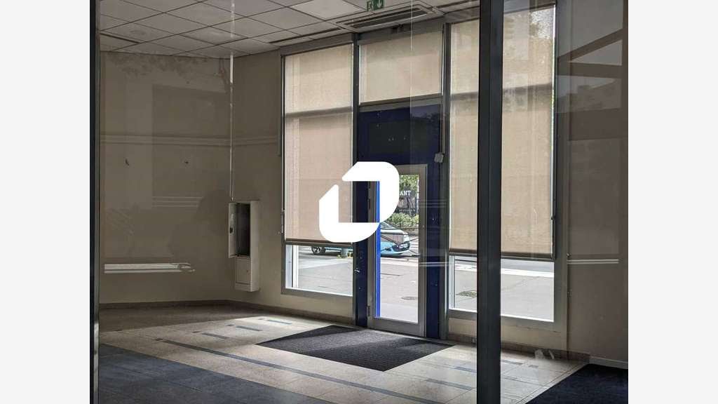 A louer Local commercial 141m² Saint denis