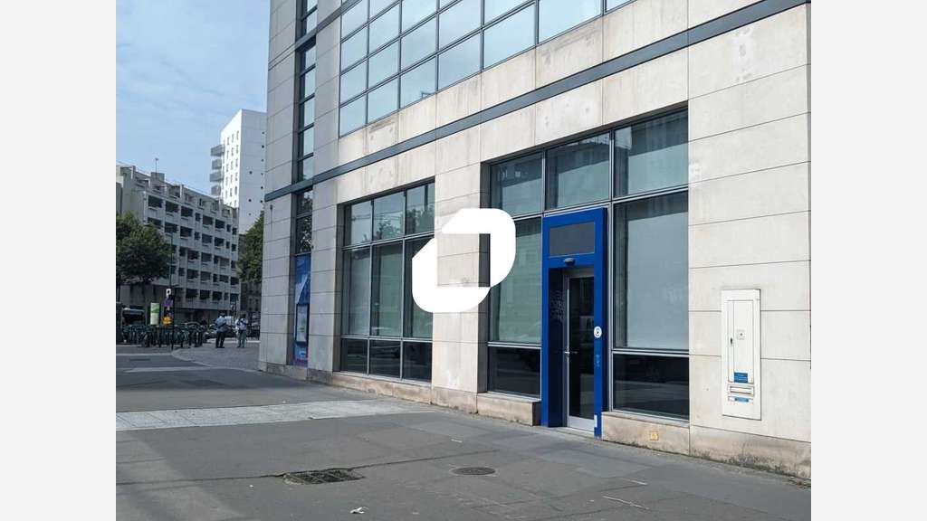 A louer Local commercial 141m² Saint denis