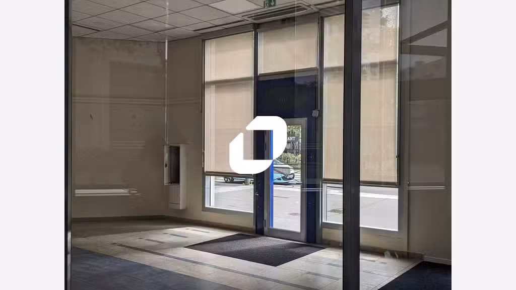 A louer Local commercial 141m² Saint denis