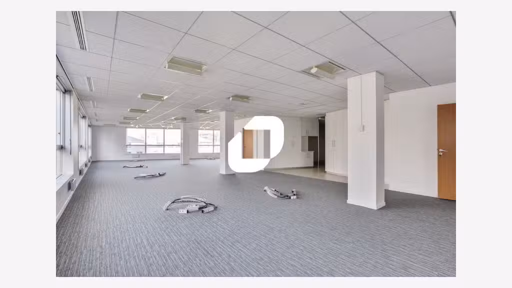 A louer Local commercial 3648m² Saint denis