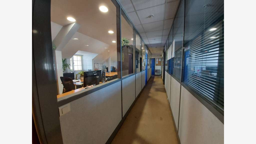 A louer bureau de 150m² à Saint-Denis Carré d'Or