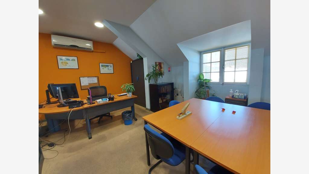 A louer bureau de 150m² à Saint-Denis Carré d'Or