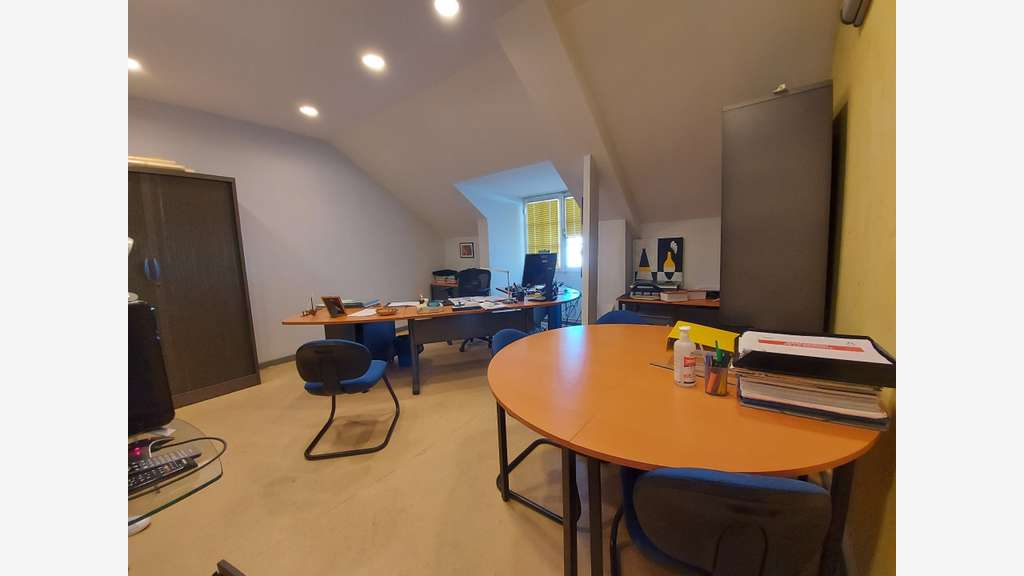 A louer bureau de 150m² à Saint-Denis Carré d'Or