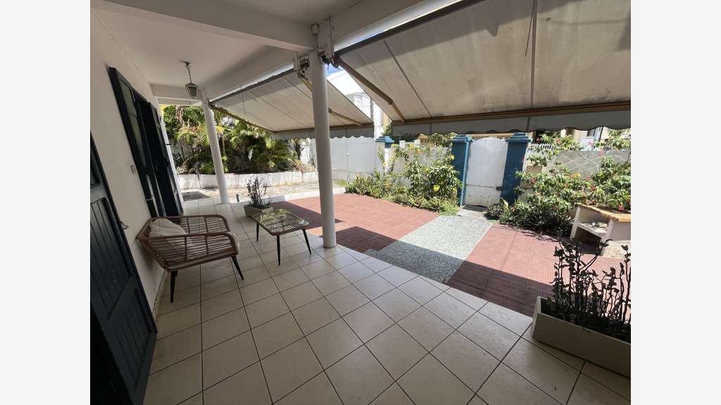 Maison de ville F4 140 m² en location professionne