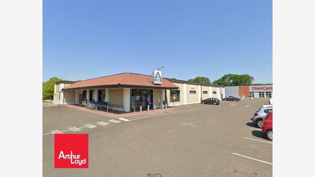 A louer local commercial de 373m² à Châteaudun