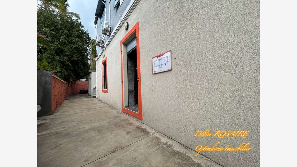 Local commercial 200m² à louer Saint Denis centre