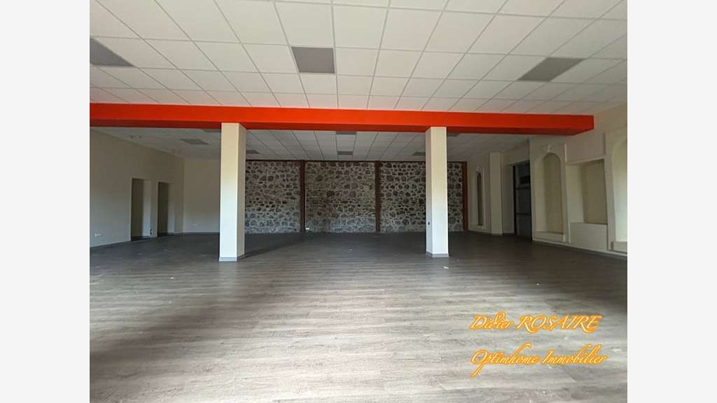 Local commercial 200m² à louer Saint Denis centre