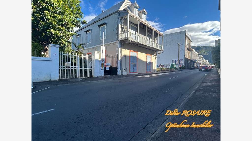 Local commercial 200m² à louer Saint Denis centre
