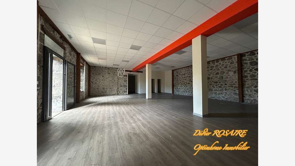 Local commercial 200m² à louer Saint Denis centre