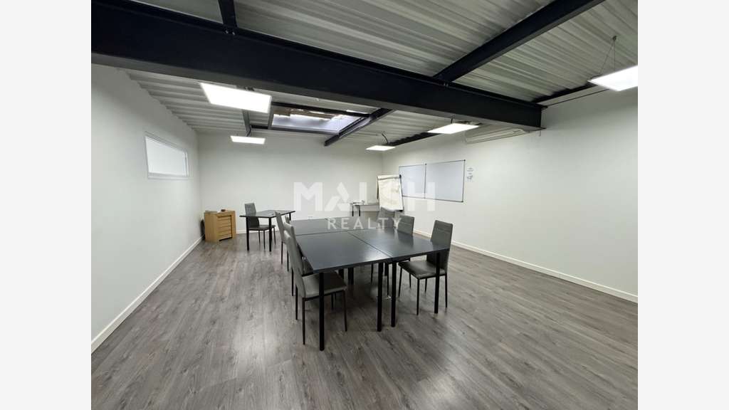 Locaux 559m² axe passant St Etienne Prox Steel