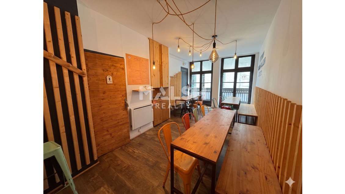 Locaux Commerciaux - 62 m² - Saint Etienne Libérat