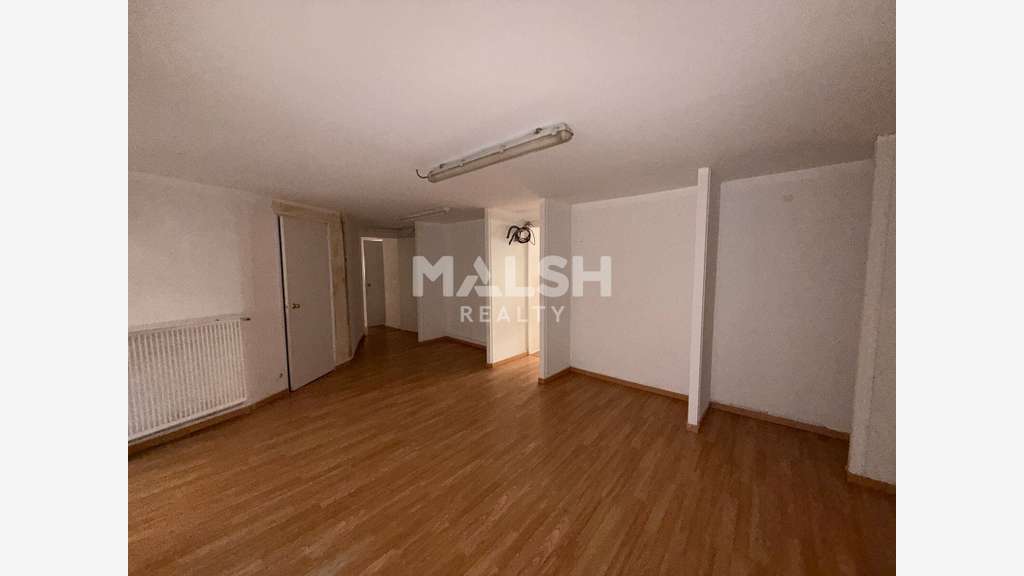 A louer local 240m² avec cave  à Saint-Étienne