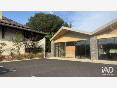 A louer local 142m² à Saint-Étienne-de-Fontbellon