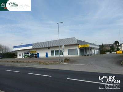 A louer local 980m² à Saint-Étienne-de-Montluc