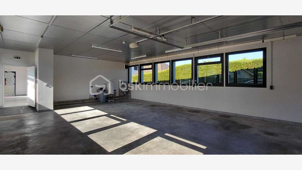 A louer bâtiment indépendant rénové 117m² St-Félix