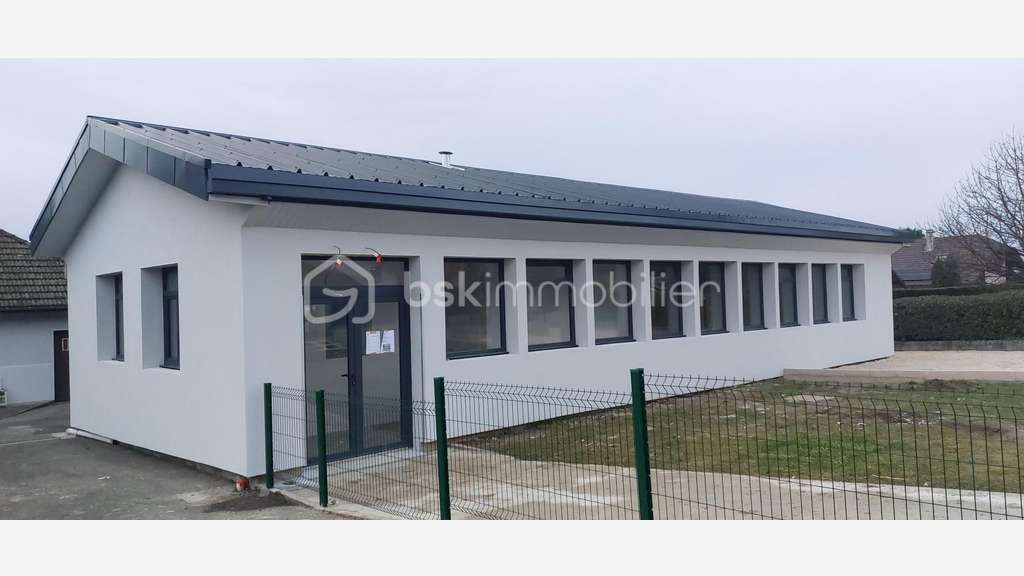 A louer bâtiment indépendant rénové 117m² St-Félix