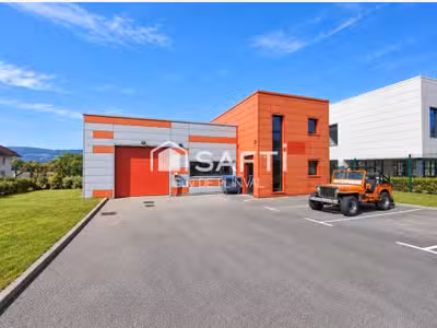 Loue local d'activité bureaux 256m² à Saint-Félix